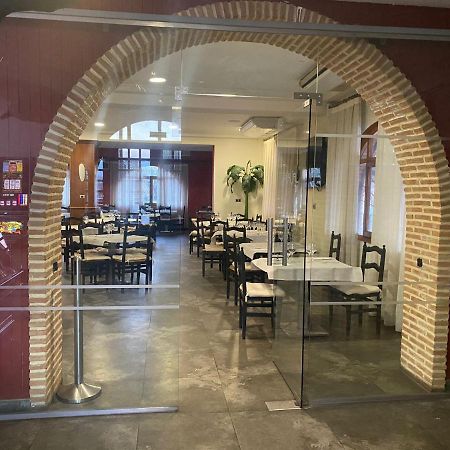 Hostal El Botero 몬레알델캄포 외부 사진