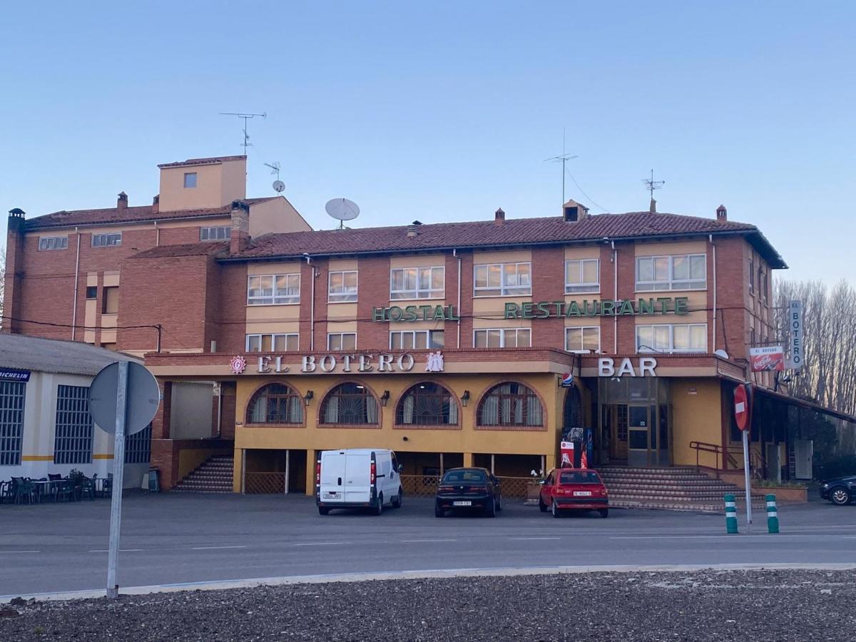 Hostal El Botero 몬레알델캄포 외부 사진