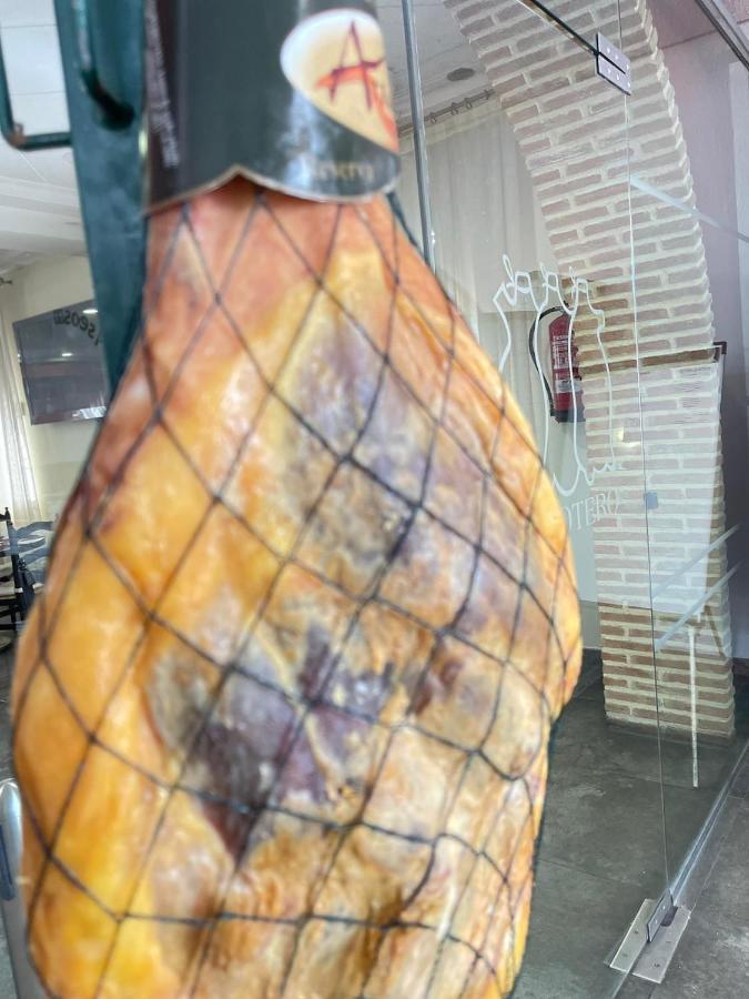 Hostal El Botero 몬레알델캄포 외부 사진