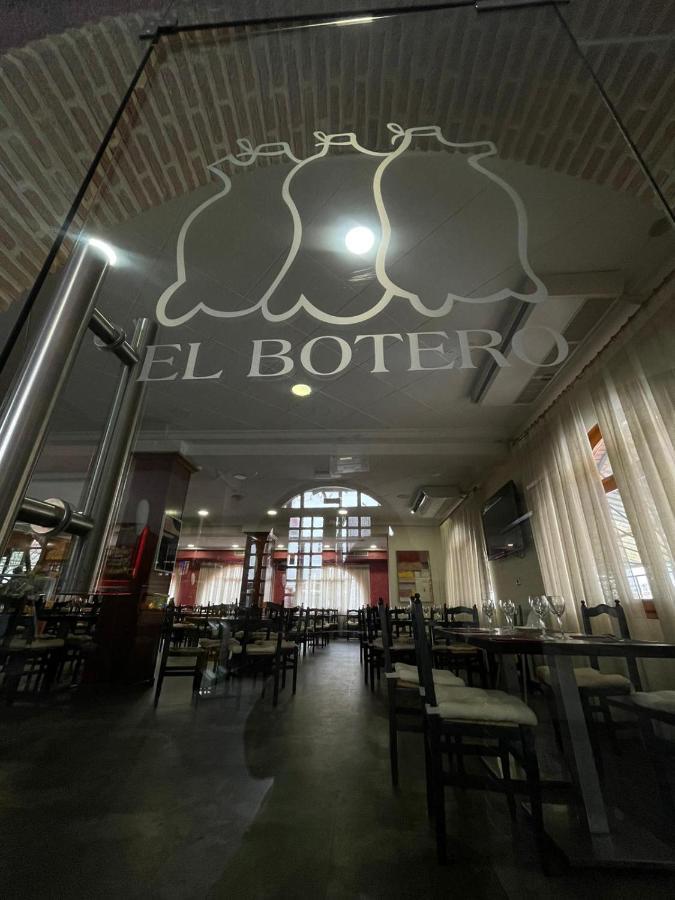 Hostal El Botero 몬레알델캄포 외부 사진