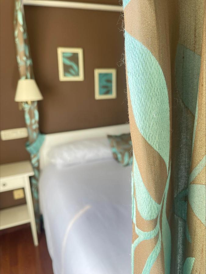 Hostal El Botero 몬레알델캄포 외부 사진
